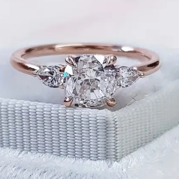 *nwt* Sz 7 Womens Silver Tone COCKTAIL PARTY ZIrcon Engagement Promise Ring - Picture 3 of 4